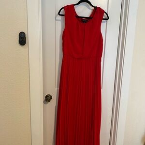 Elegant Red Sleeveless Dress